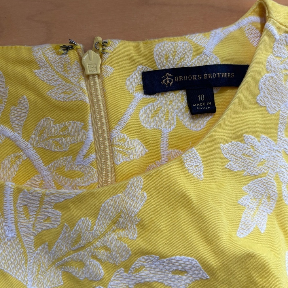 Brooks Brothers Yellow White Floral Dress Womens Size 10P Petite Short Sleeveles - Picture 3 of 5